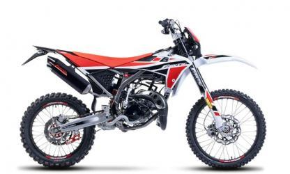QcuhSQVtXl_XM-XE 50 E5 MY21-MY22_XM-XE 50 E5 MY21-MY22.png